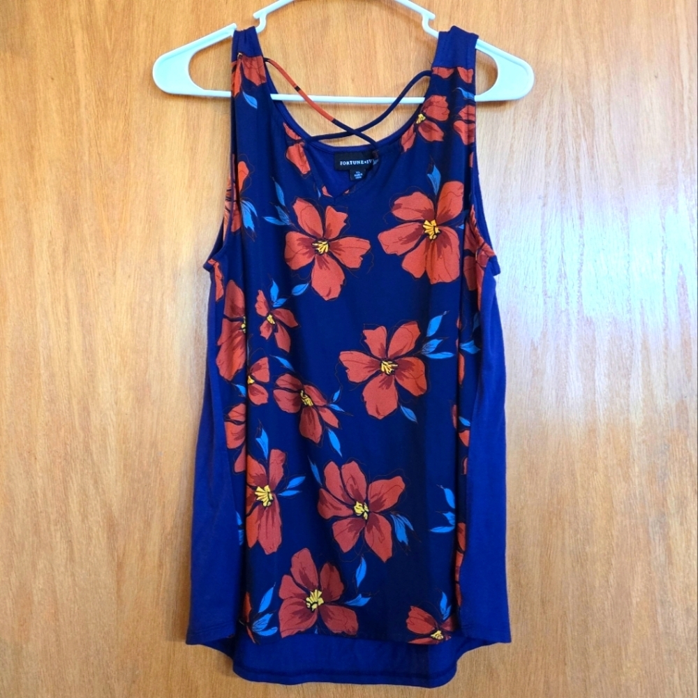 NWOT Fortune & Ivy Floral Tank Top